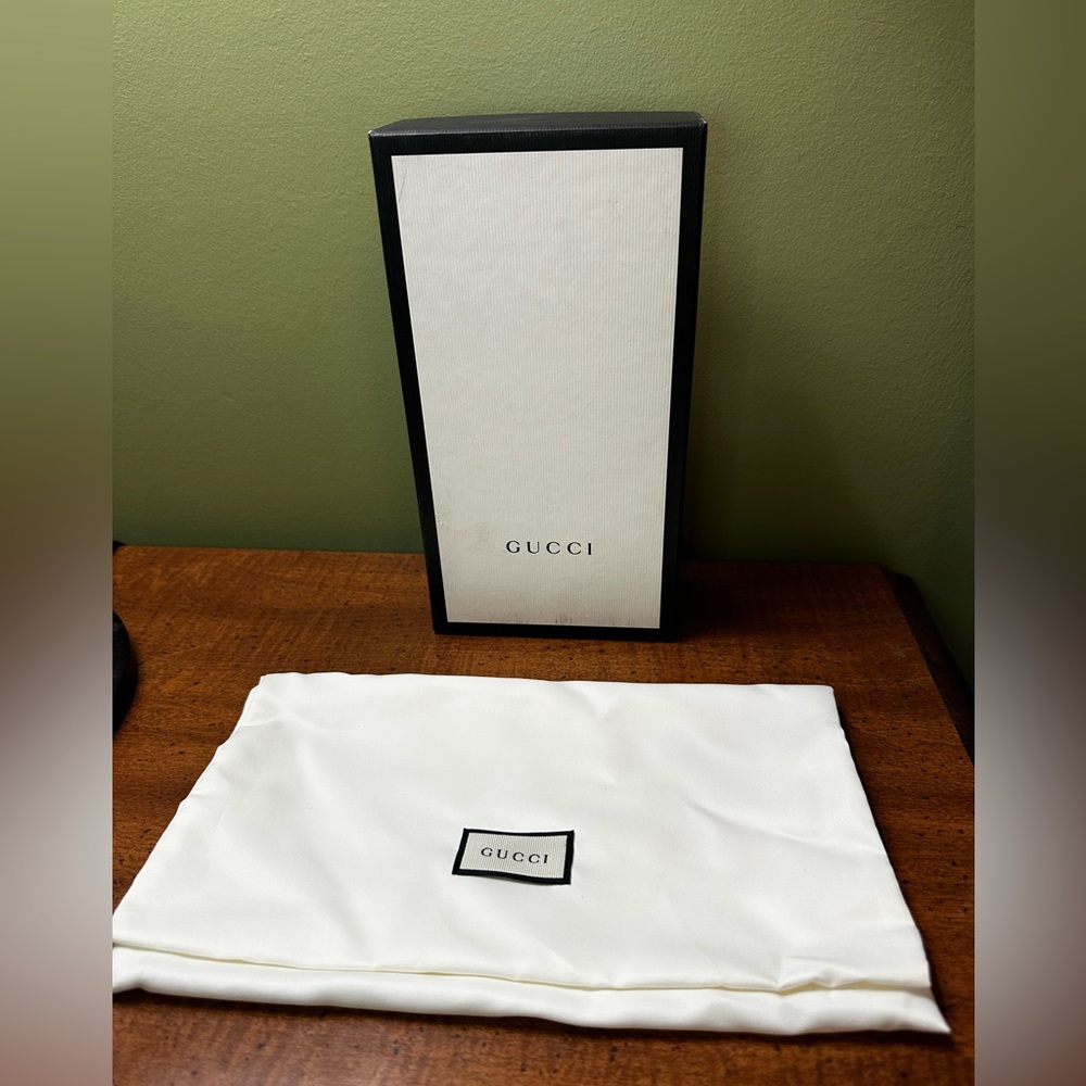Gucci dust cover long wallet white silky cover black & white wallet box storage - Picture 1 of 9